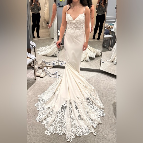 Michelle Roth Codyx Sz 2 wedding dress NWT Kleinfeld - Picture 3 of 3